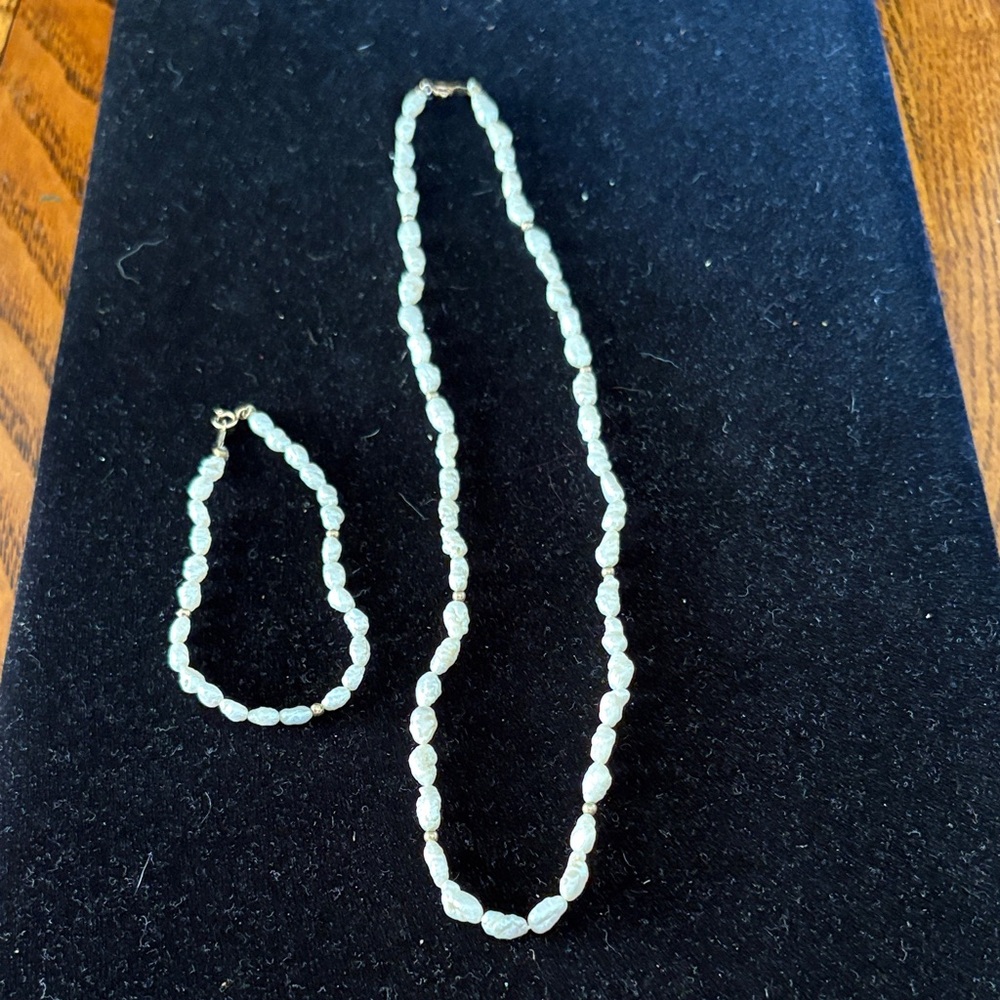 Fresh Water Pearl Necklace and Bracelet Set
